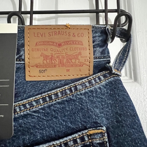 501 MID THIGH LIGHTWEIGHT WOMEN'S SHORTS Color - Canvas - Picture 6 of 11